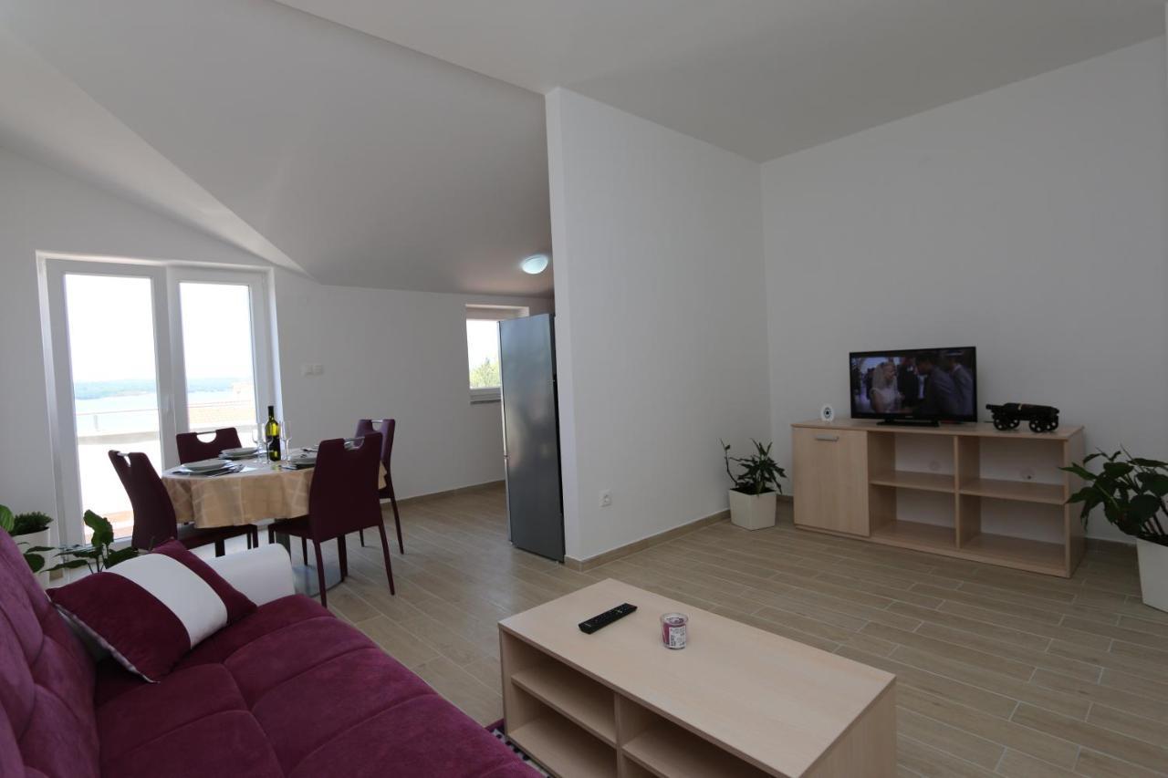 Apartments Sucic Iva I Tea Soline  Eksteriør bilde