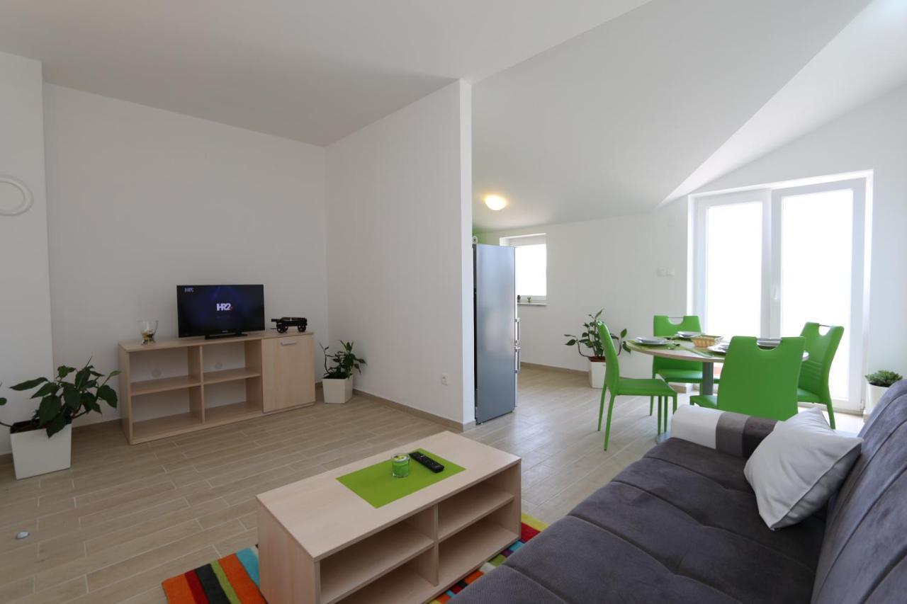 Apartments Sucic Iva I Tea Soline  Eksteriør bilde