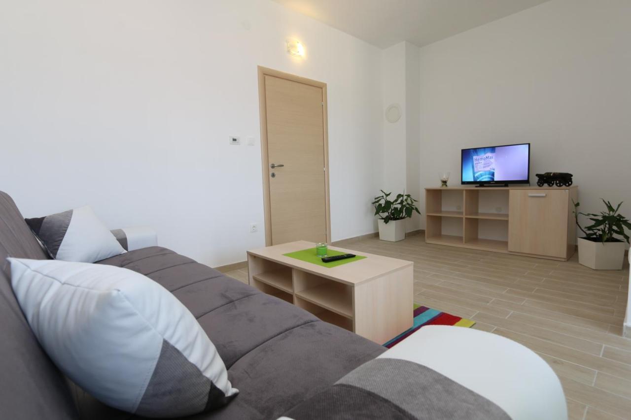 Apartments Sucic Iva I Tea Soline  Eksteriør bilde